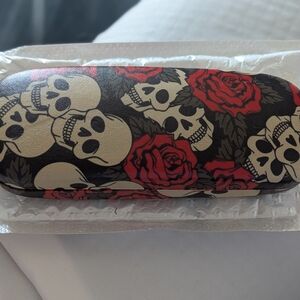 Skull and Rose Patterned Glasses Case